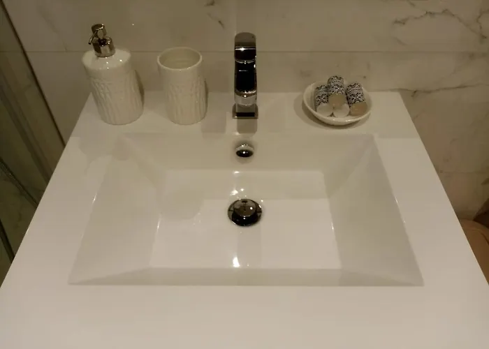 Antas Park Flat With Pool 포르투