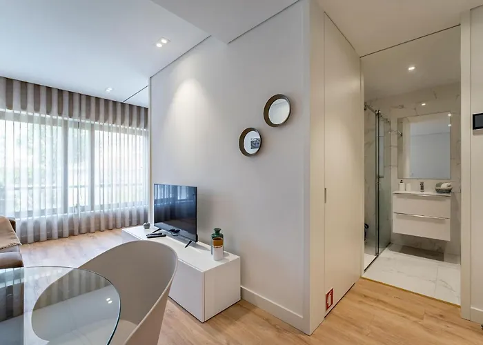 Antas Park Flat With Pool * 포르투