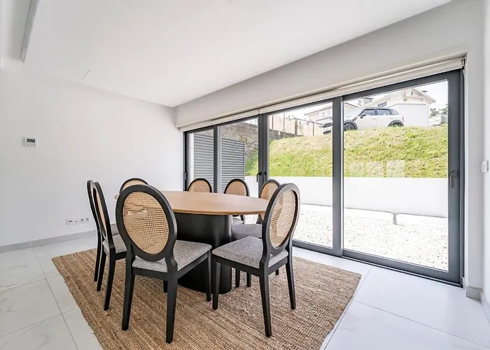 Antas Park Flat With Pool Oporto